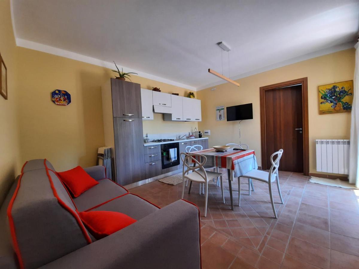Il Borghetto Di San Giuseppe Etnarooms&Apartments นีโกโลซี ภายนอก รูปภาพ