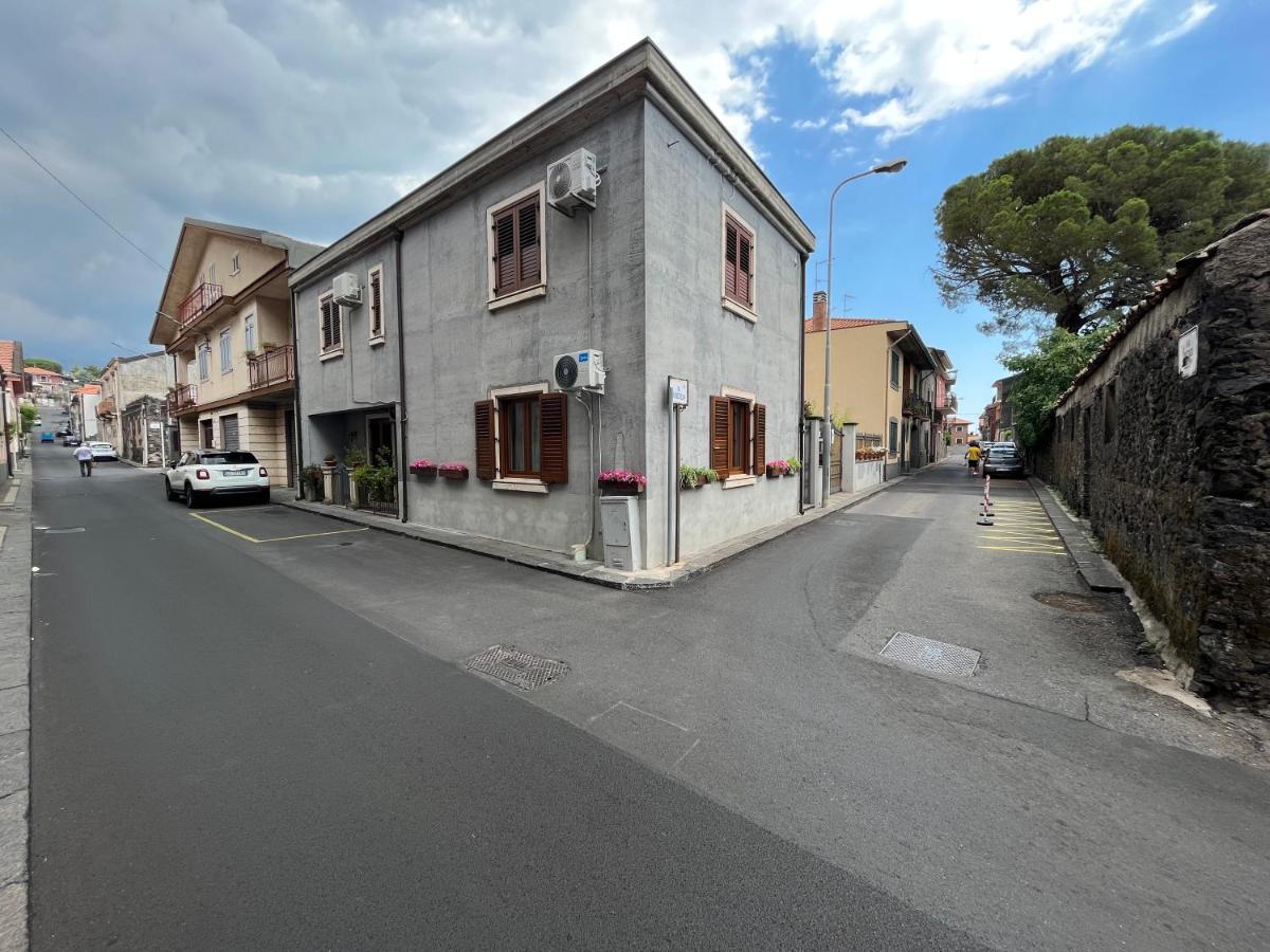 Il Borghetto Di San Giuseppe Etnarooms&Apartments นีโกโลซี ภายนอก รูปภาพ