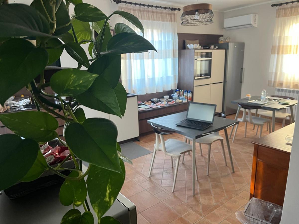 Il Borghetto Di San Giuseppe Etnarooms&Apartments นีโกโลซี ภายนอก รูปภาพ